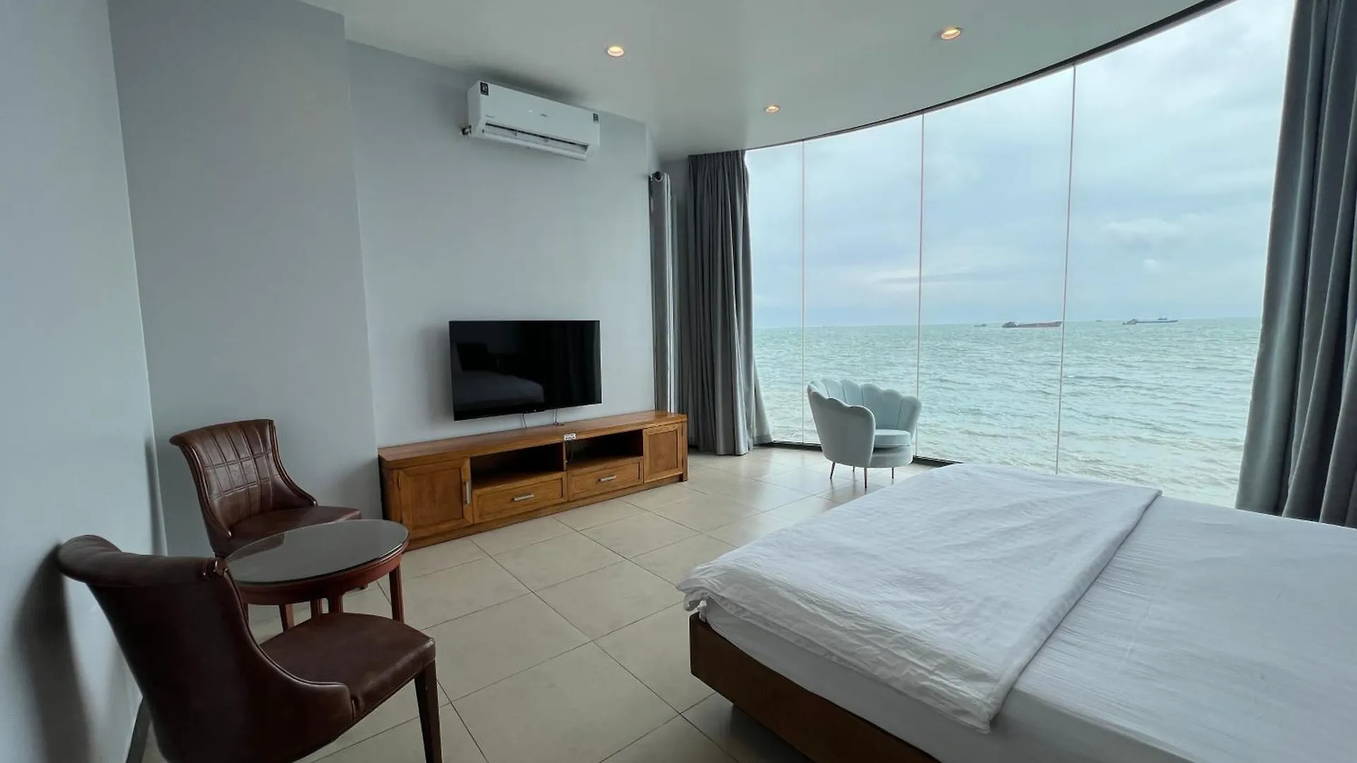 Nancy Seaview Condotel Back Beach 1 Vung Tau Vietnam